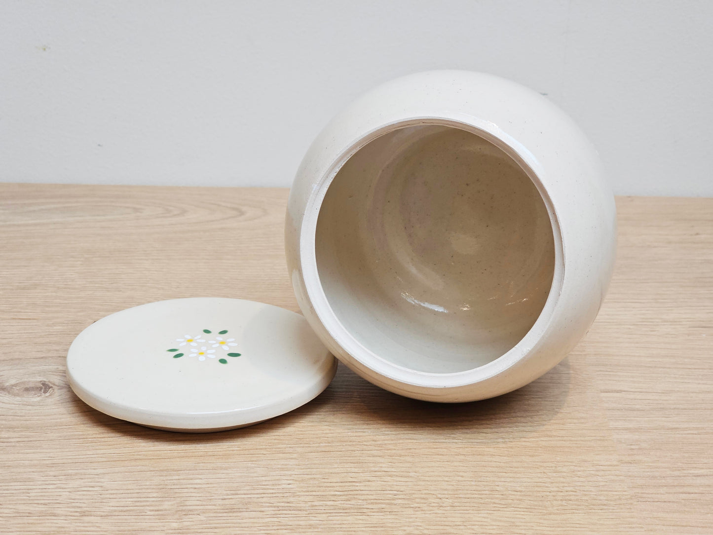 Daisies Ceramic Pet Urn