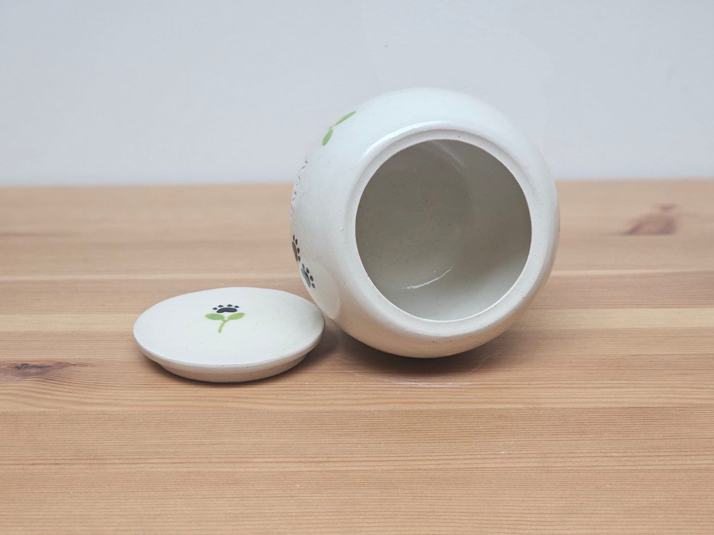 Sapling Pet Urn with Paw Prints